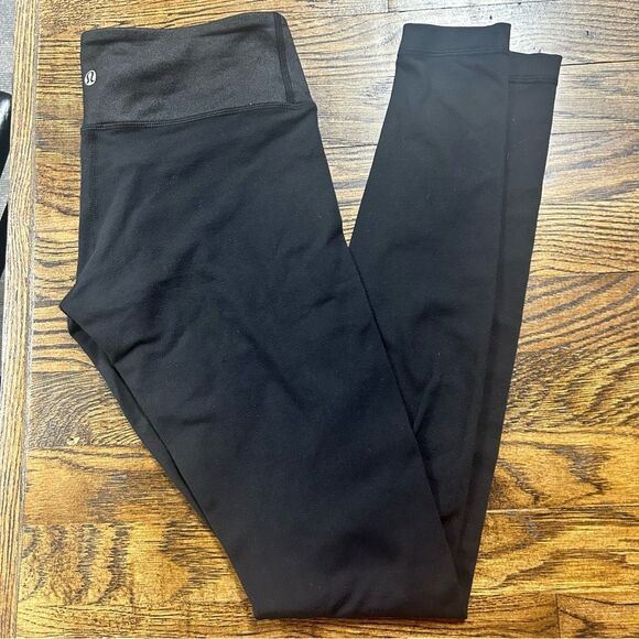 Lululemon Black Leggings Size 4 30” Inseam *Small flaws* Shiny Waistband - Picture 4 of 16